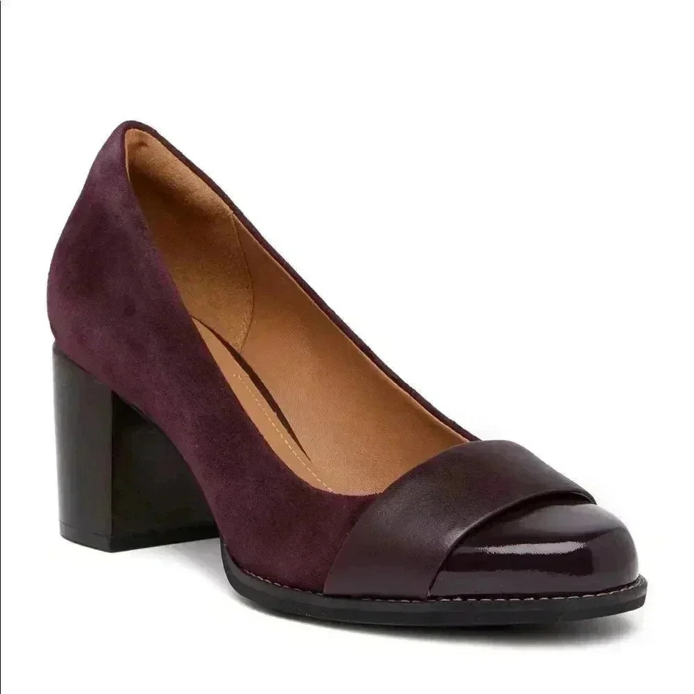 NWOT Clarks Tarah Brae Pump Aubergine Suede